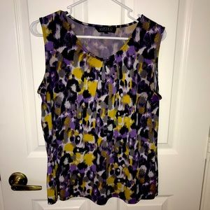 Kasper keyhole pleated top.